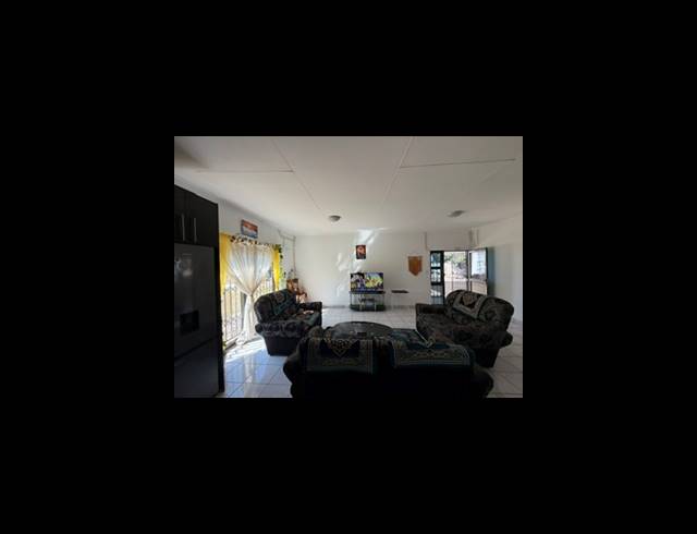 4 BEDROOM HOUSE FOR SALE IN BRACKENHURST